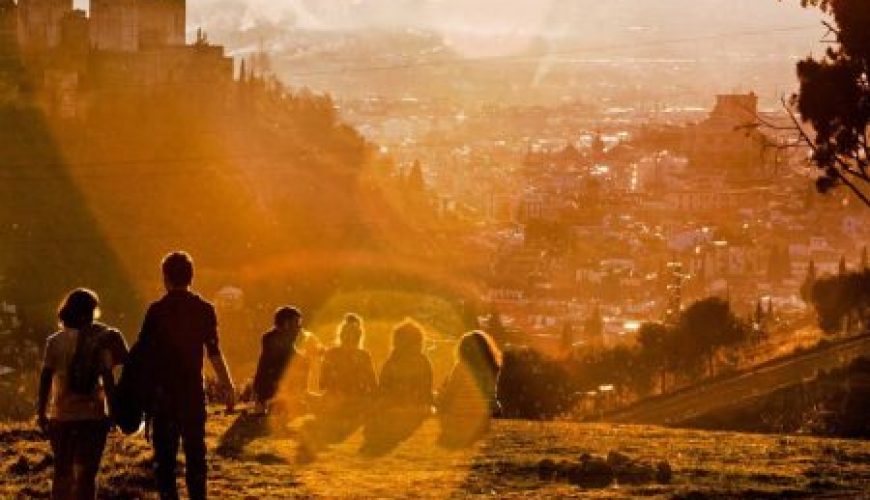 The Castle on the Cliff: Majestic, Magic, Manoir